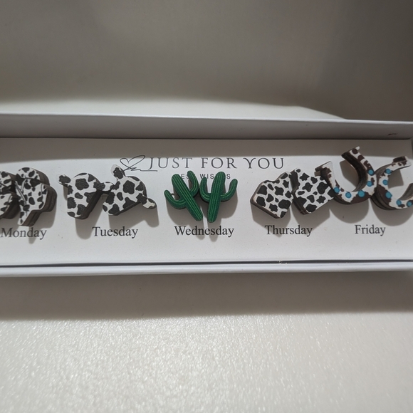 Cow Print Earrings Fun Jewelry Just For You - Picture 2 of 4